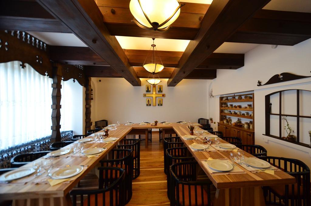 Casa De Oaspeti Sfantul Nicolae ヤシ エクステリア 写真